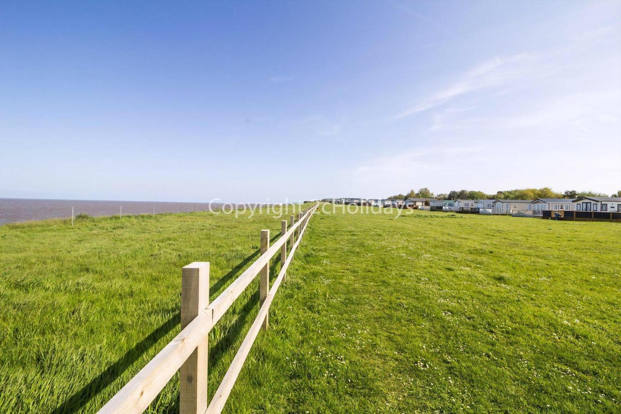 Готель Gorgeous Caravan With Decking Wifi In Suffolk Ref 20141Bs Hopton on Sea Екстер'єр фото